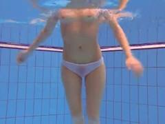 Katka redhead plays underwater